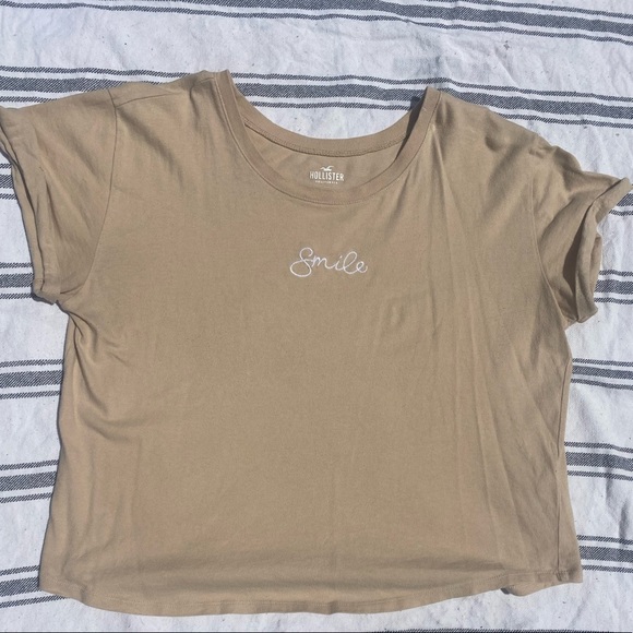 Hollister “Smile” Embroidered Boxed Shirt Cuffed Sleeves - Picture 2 of 3